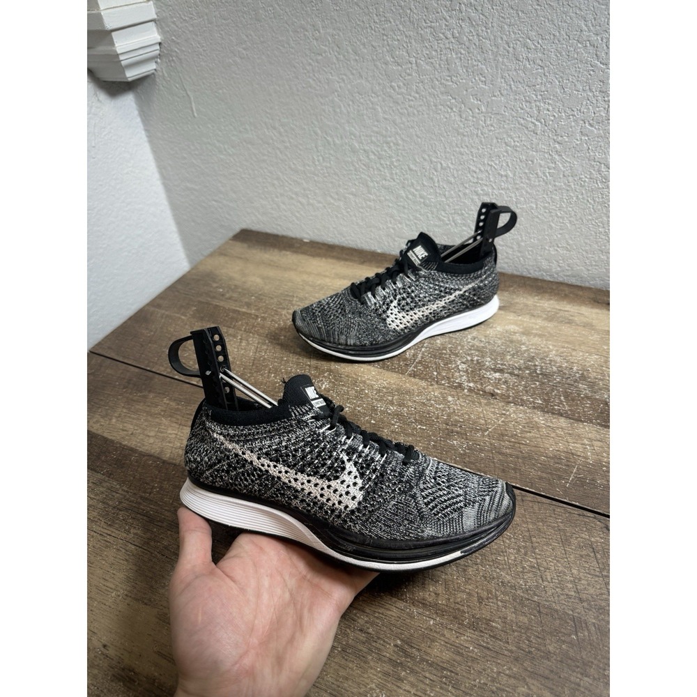 Nike Mens Flyknit Racer Oreo 2.0 Running Sneakers Shoes Black White SZ 5‎